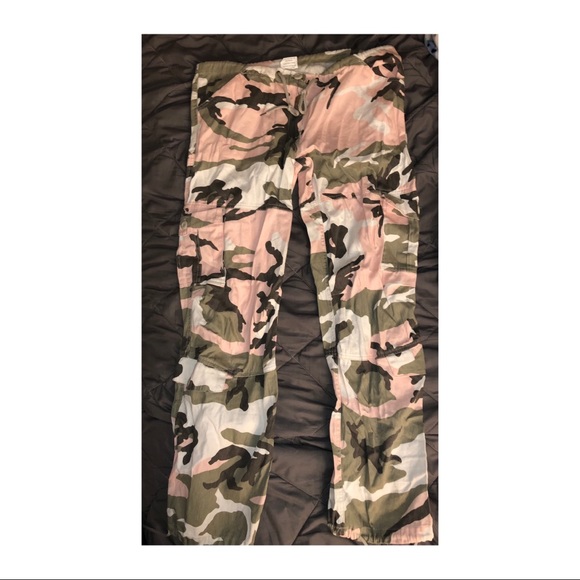 Oversized camo pants - Picture 2 of 4